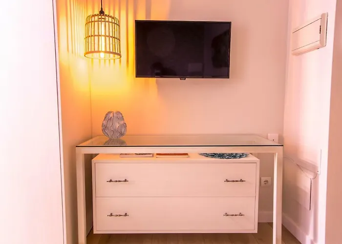 Apartamento Malaga Beach شقة *
