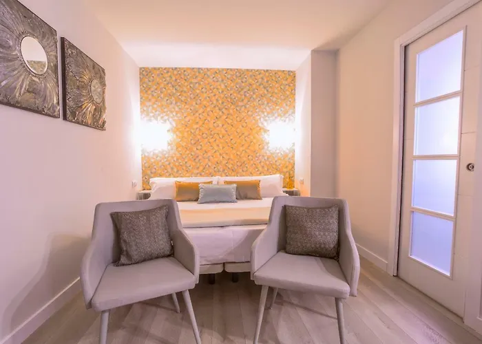 Apartamento Malaga Beach * مالقة
