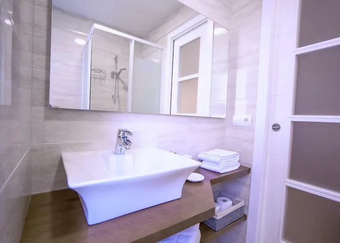 Apartamento Malaga Beach * مالقة