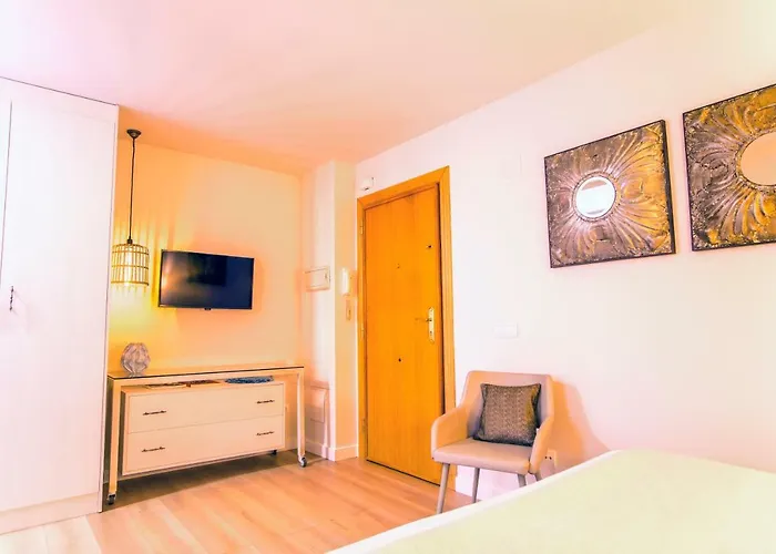 Apartamento Malaga Beach شقة