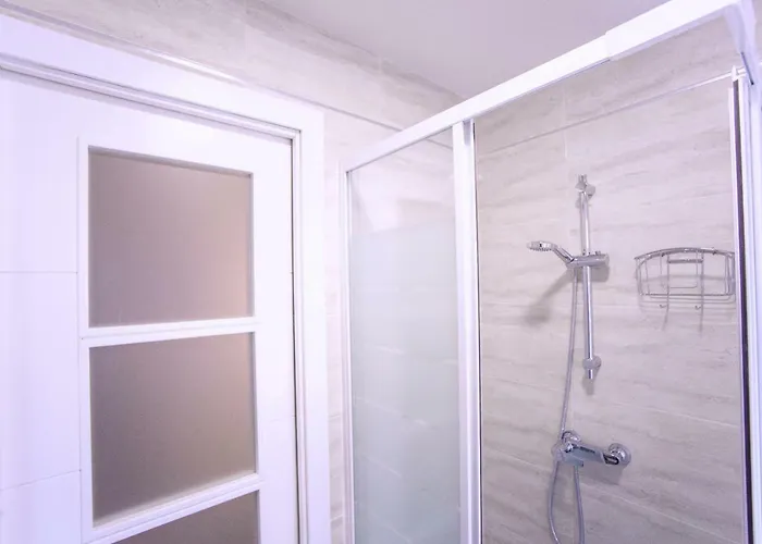 Apartamento Malaga Beach شقة *